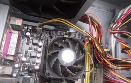 电脑机箱风扇声音大怎么解决？
